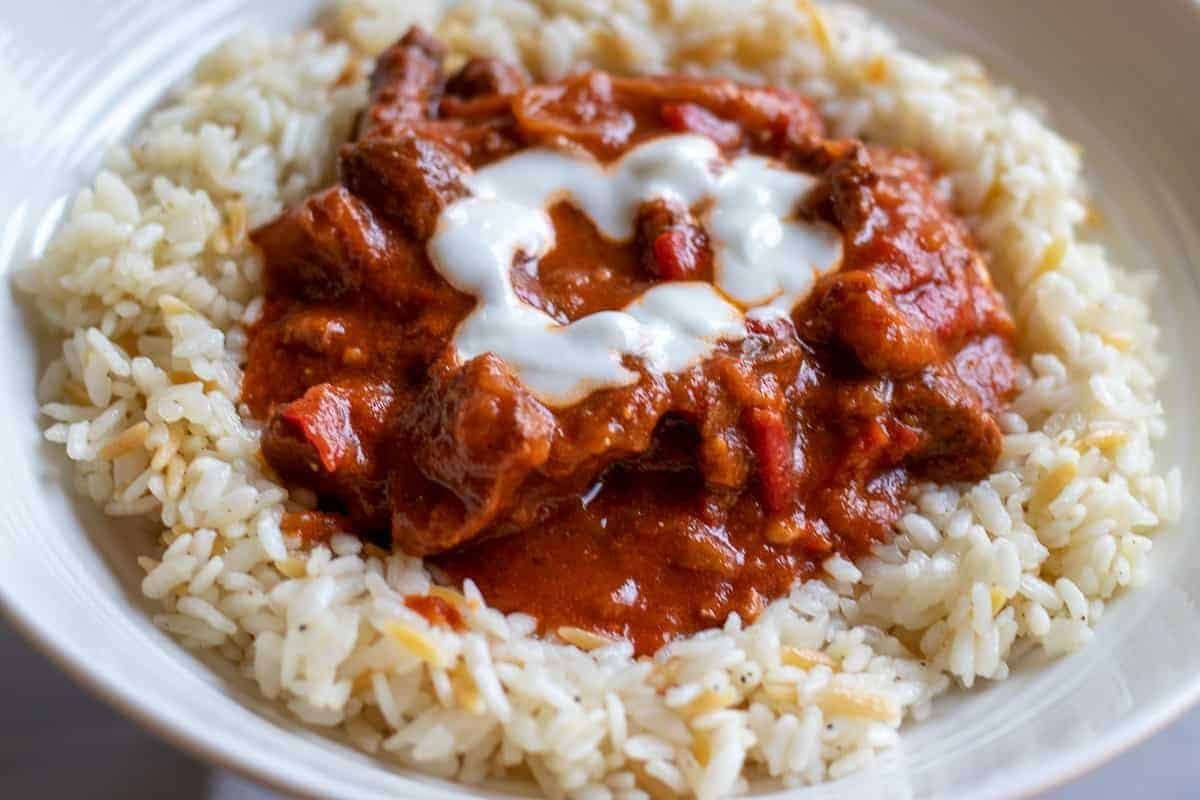 Lamb Goulash Stew – A Hearty, Flavor-Packed Classic 1fcb37fe1002bb705e6f0af02c406c95_compress