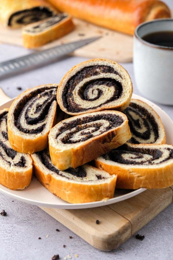 Hungarian Poppy Seed Roll (MΓ‘kos Bejgli) β A Classic Holiday Tradition b541557824502c45ed6658a58d01c1a6