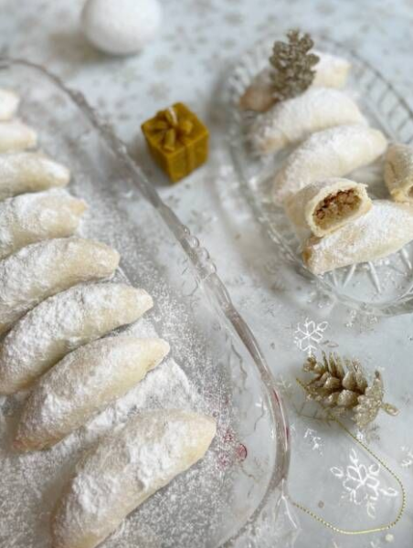 Hungarian Christmas Walnut Cookies (Hókifli)🇭🇺.. Capture d’écran 2025-04-30 141055
