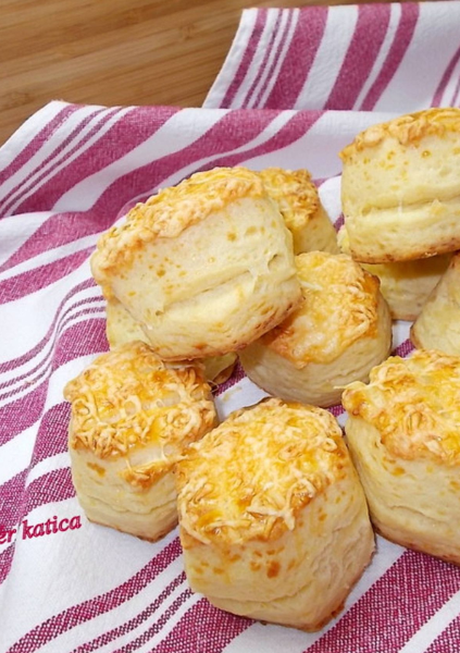 Hungarian Cheese Biscuits (Pogácsa) ðŸ‡ðŸ‡º Screenshot 2025-08-25 181912