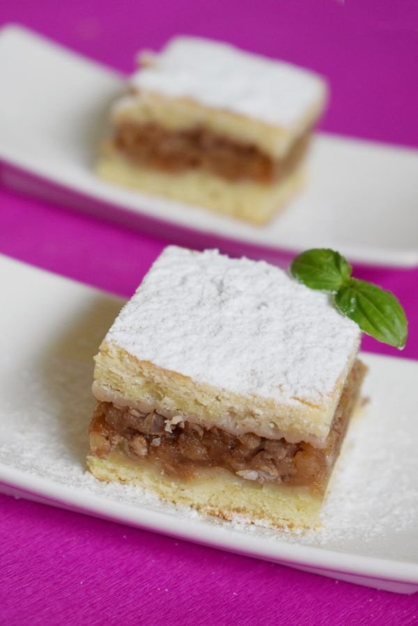 Hungarian apple cake (Almás pite)🇭🇺. 46aec7988ee6c1b1f4f92da89cf8ec3b