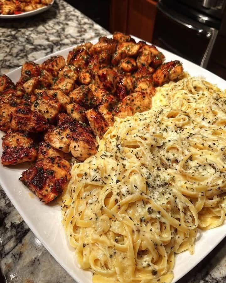 Lemon Garlic Butter Chicken with Creamy Parmesan Pasta 556406183_803904438813465_6485379791358494898_n