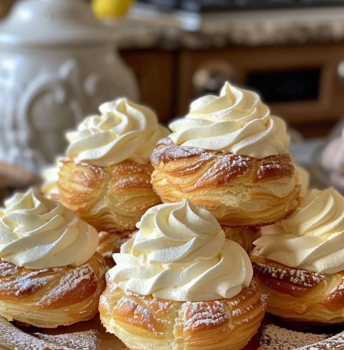 Cream Puffs 556763652_2852631031794246_3174626882589318432_n
