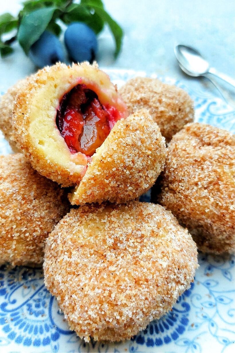 Hungarian plum dumplings - Szilvásgombóc xr:d:DAF-KscJ1is:3,j:8496460894985014151,t:24022910
