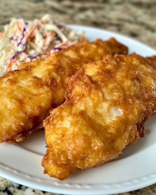 Crispy Fried Fish Fillets with Creamy Coleslaw 571124465_2573340903018779_3664320276224499077_n