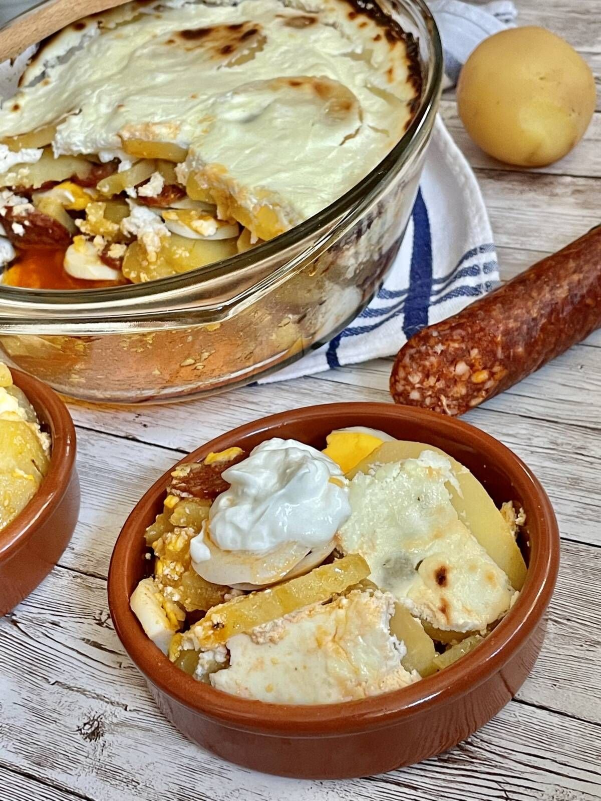 HungarianLayered Potatoes Casserole - Rakott krumpli f355c72cc75d38eb1693770f5f240e6a