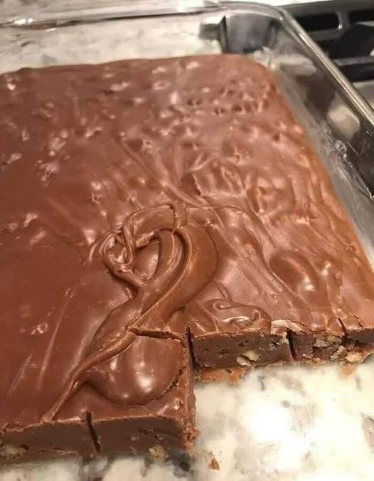 π« My Momβs Fudge β A Classic Family Recipe Full of Love 571811429_2323331174780388_7757407668391970408_n