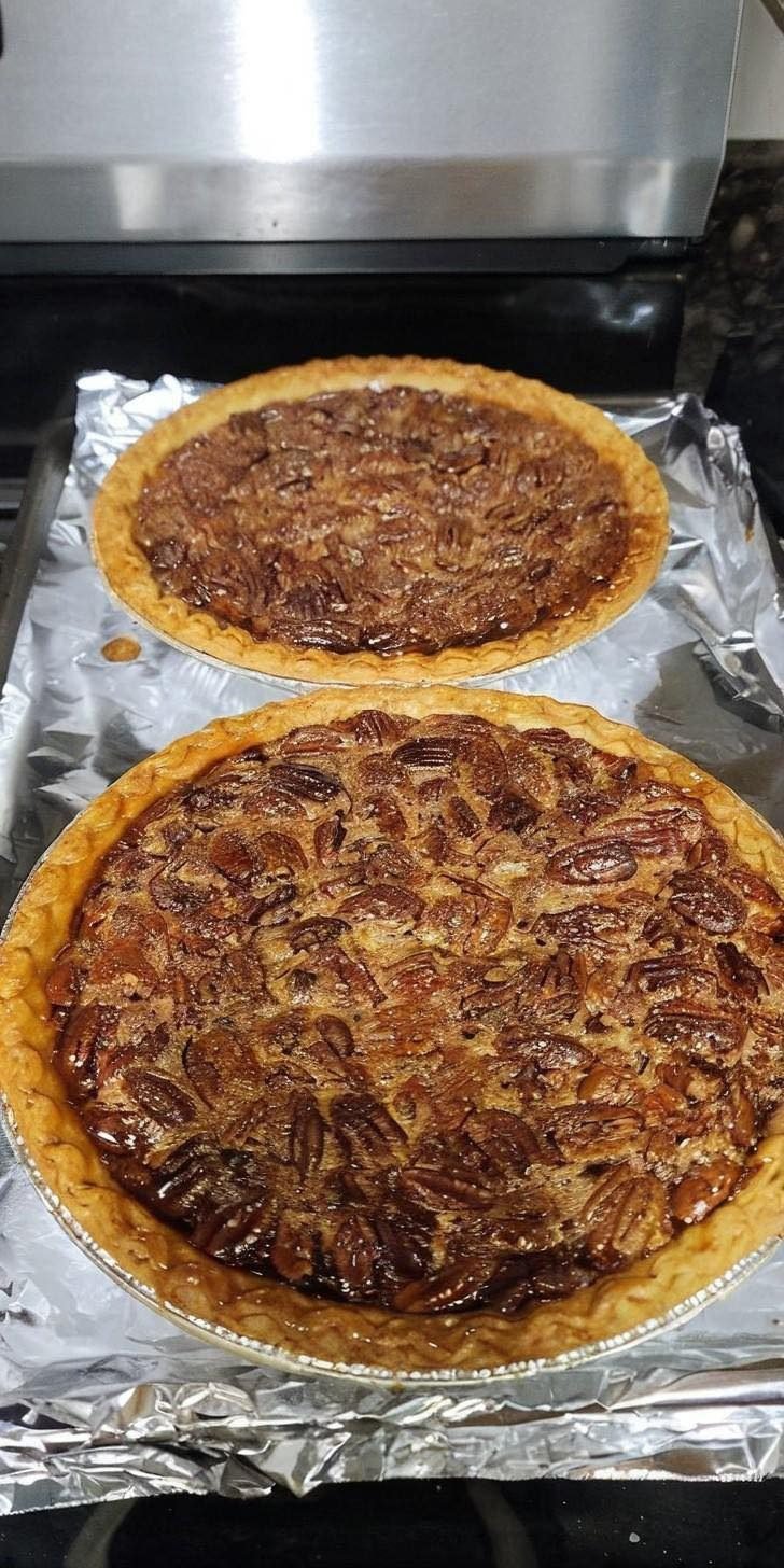 Easy Pecan Pie 577591978_869550962091420_4158440146929983472_n