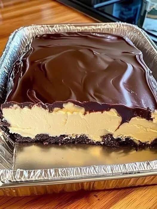 No-Bake Chocolate Eclair Cake Recipe 579204377_1306297141296591_7486011484770215103_n