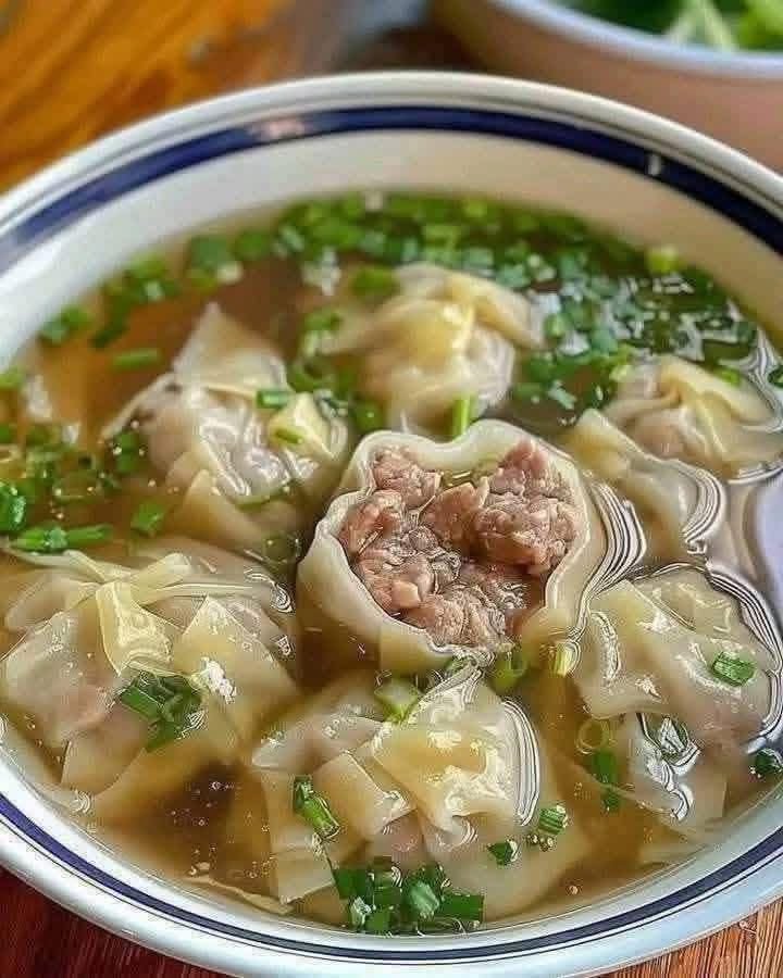 🌟 Easy Chicken & Wonton Soup 586251521_5122795521279657_5657961992713455954_n
