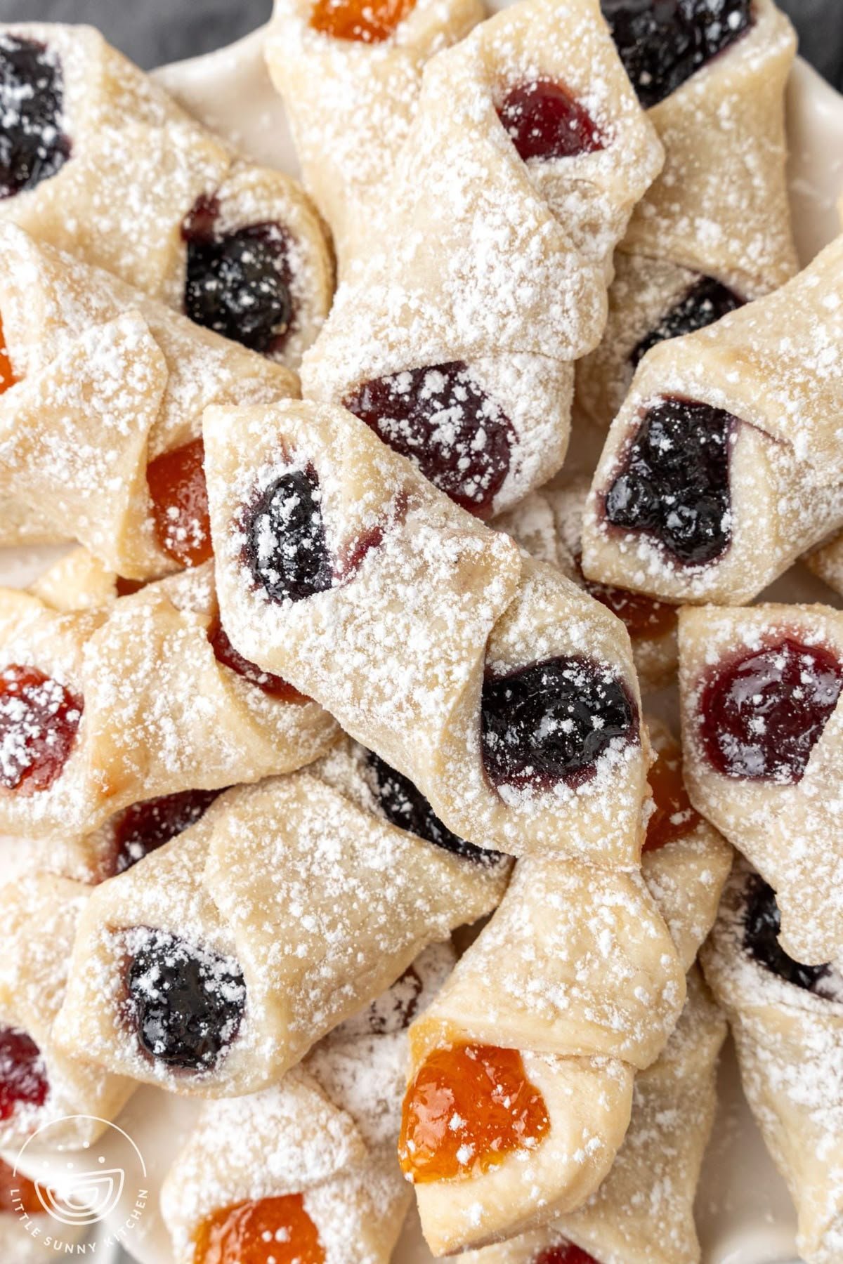 Hungarian Kiffle Cookies🇭🇺 5c9cbc5c44122828a5ab969cde59b34d (1)