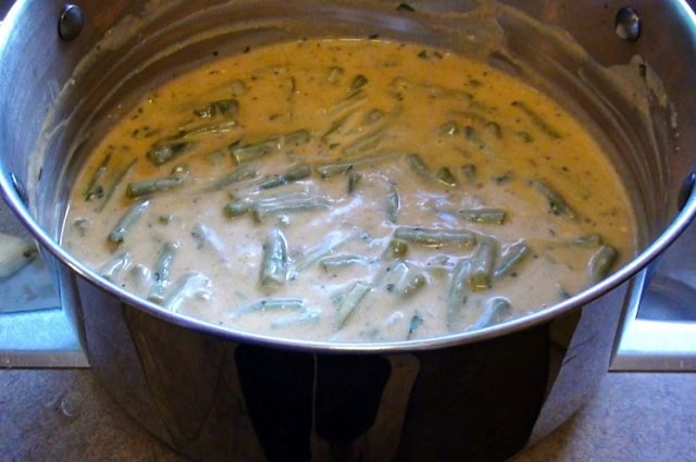 Főzelék– A typical vegetable stew🇭🇺 A-Typical-Hungarian-Stew-640x425