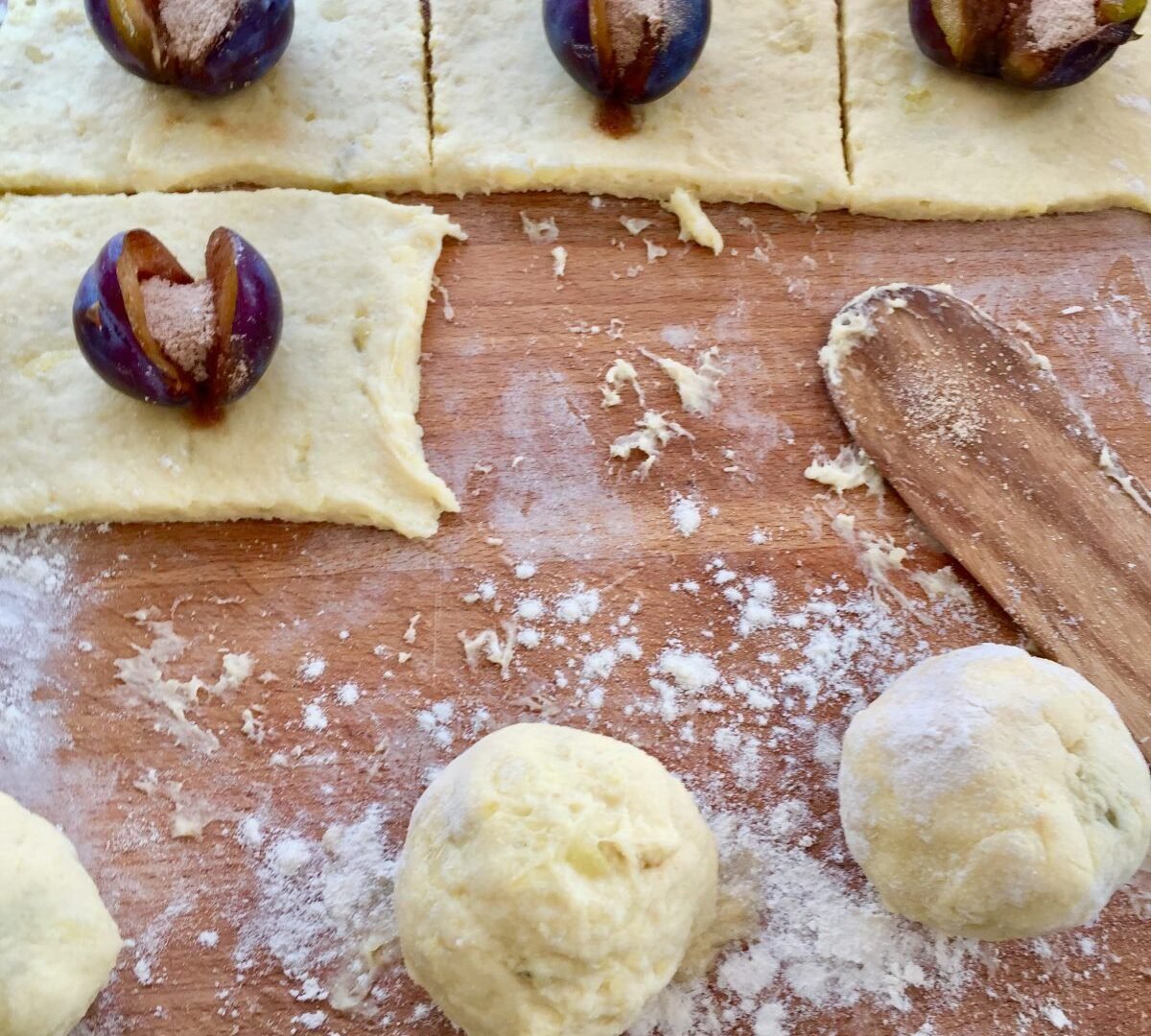 Hungarian plum dumplings - Szilvásgombóc 0120bc95120c13003010cbb5aa0096f5 (1)