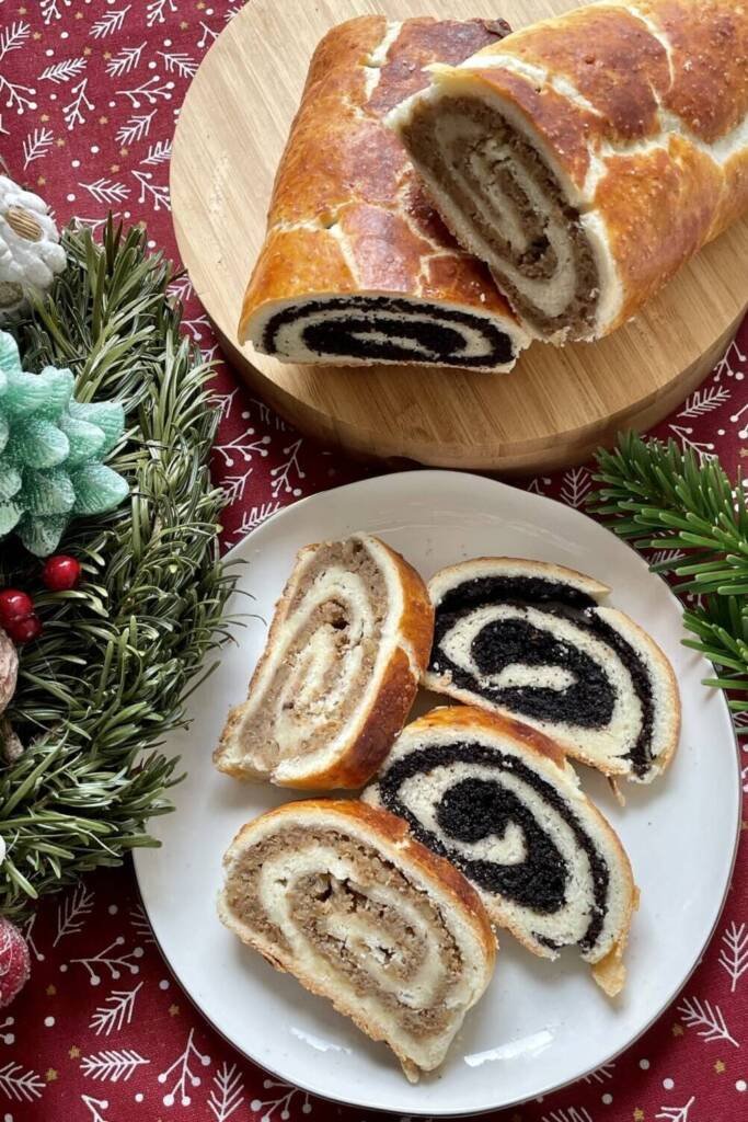 Hungarian Beigli Beigli-Hungarian-poppy-seed-walnut-roll-cake-Christmas-e1666175162991-683x1024