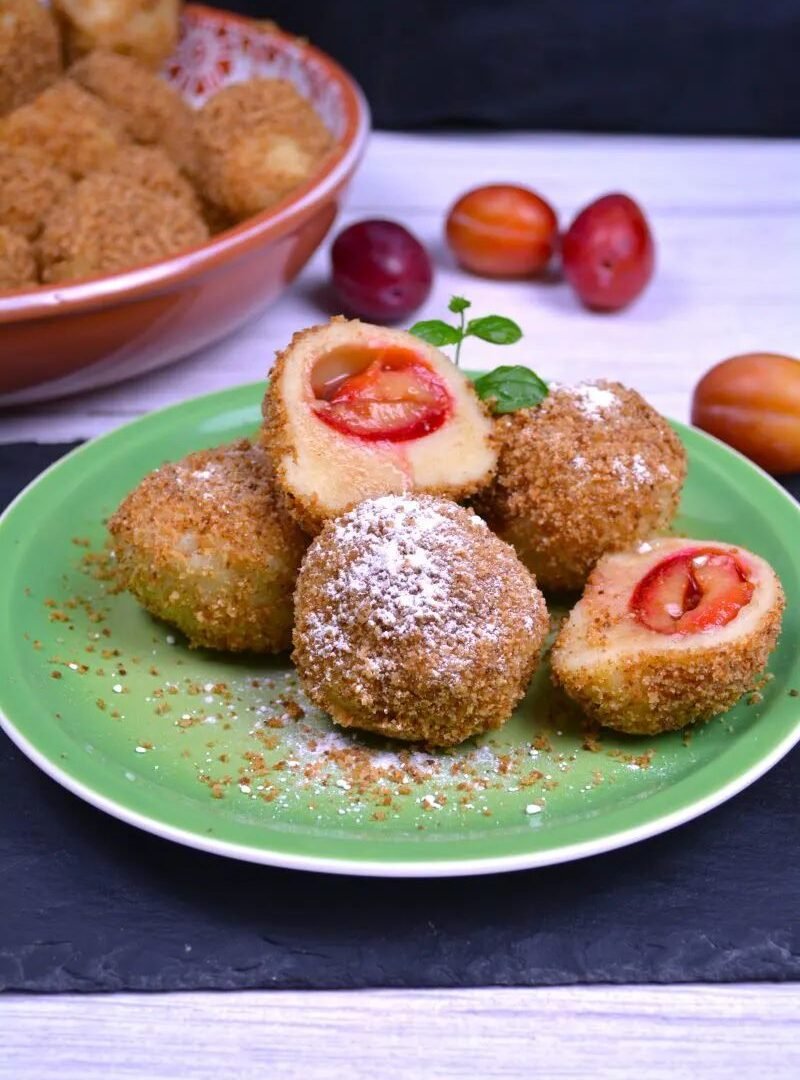Hungarian Plum Dumplings-Best "Szilvásgombóc" Recipe a5b358cbe863924a961f74217026dfcb (1)