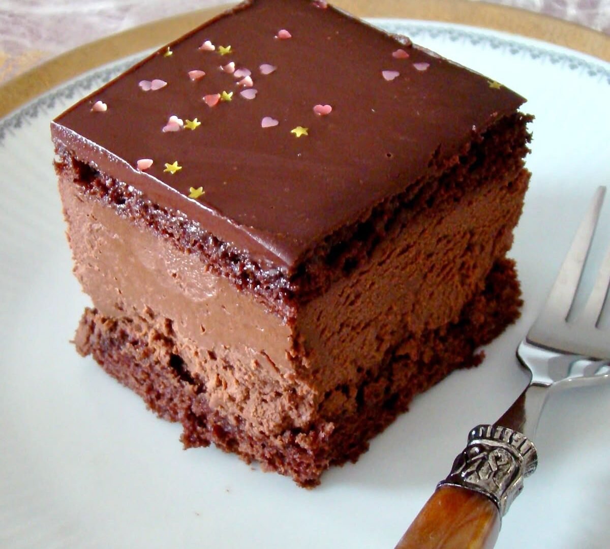Hungarian Chocolate Cake 14aa71760e421b36ea17eaf0fafb320b (1)