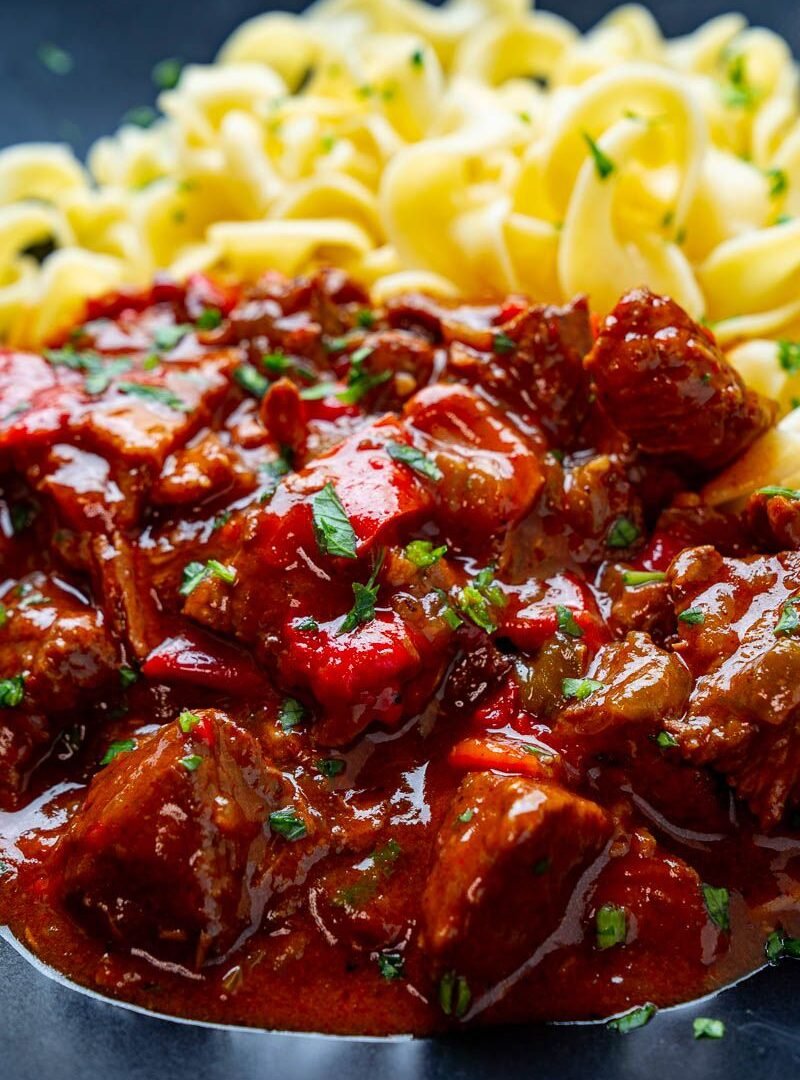 Hungarian Braised Beef (Pörkölt) 3b5f3f3e0005205d1c8bb8ae2a626e83