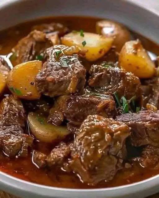 BEEF Mechado 632091244_122206457594566851_5788532980528094160_n
