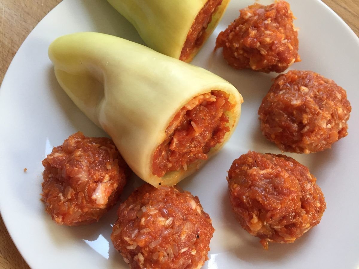 🇭🇺 Hungarian Stuffed Peppers in Tomato Sauce (Töltött Paprika) 75136cd89866542db08ed2f112f91225